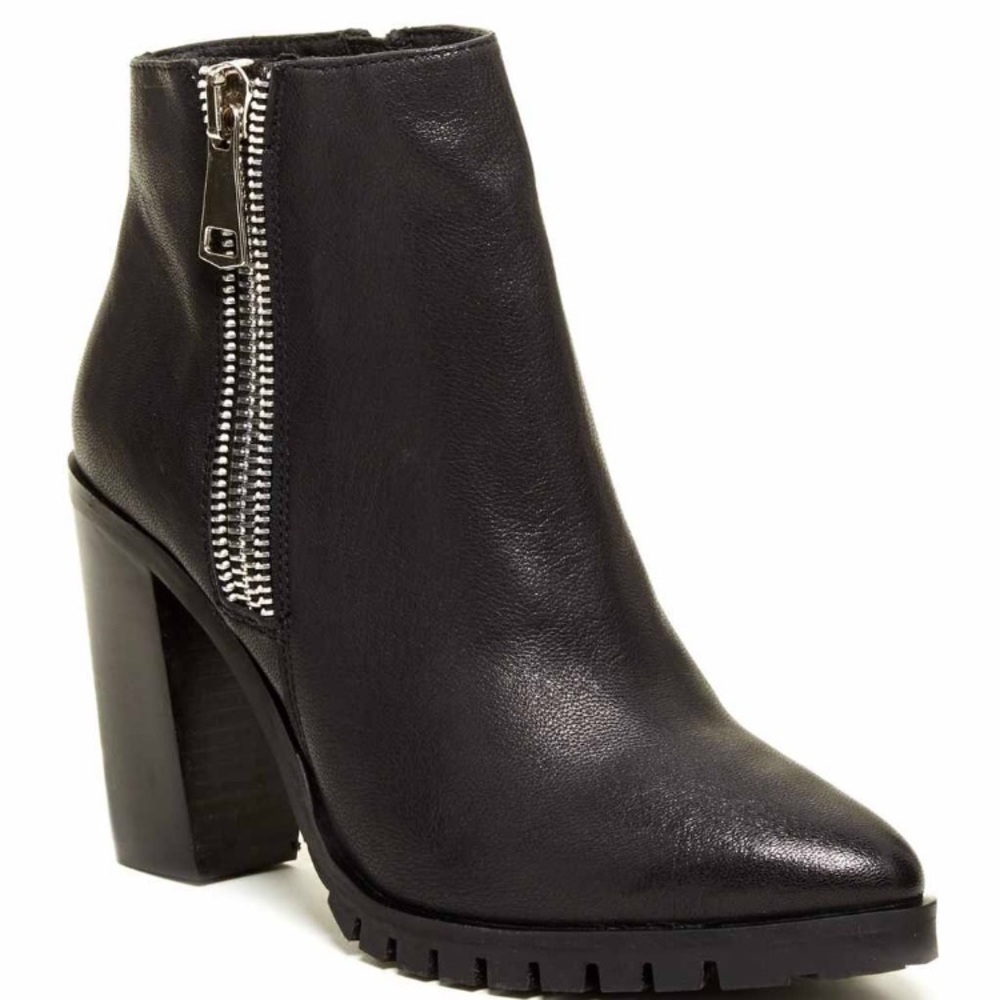 Steve Madden Koraa Black Leather Side Zip Bootie